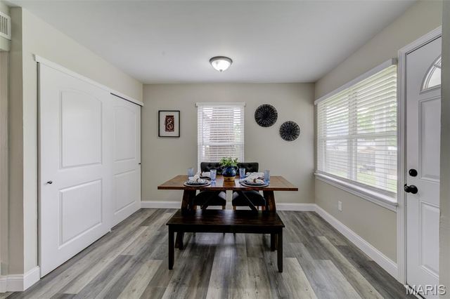 1013 Pine Street, St Charles, MO 63301