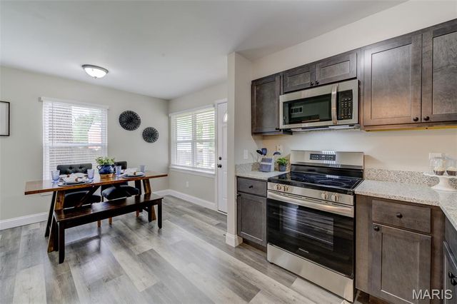 1013 Pine Street, St Charles, MO 63301