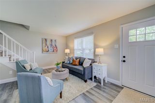 1013 Pine Street, St Charles, MO 63301