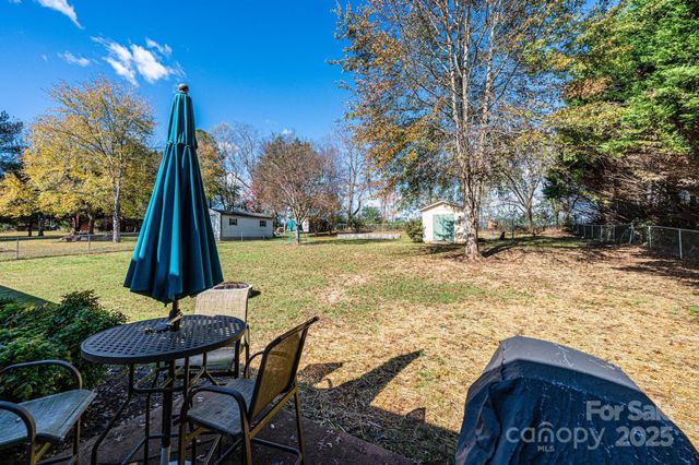 3567 Smithfield Drive NW, Conover, NC 28613