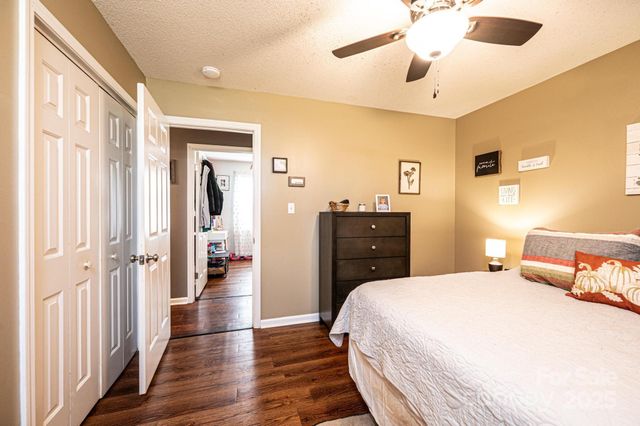 3567 Smithfield Drive NW, Conover, NC 28613