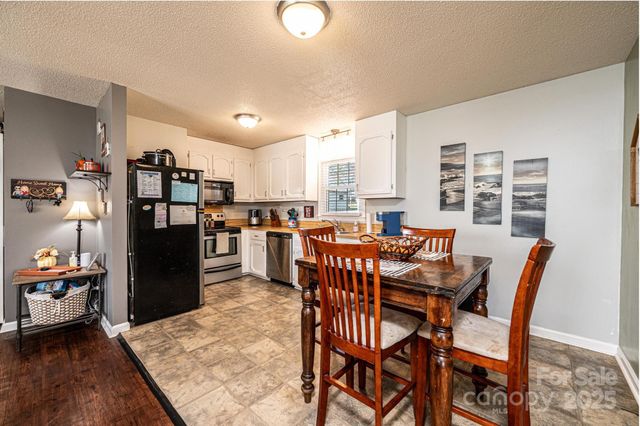 3567 Smithfield Drive NW, Conover, NC 28613