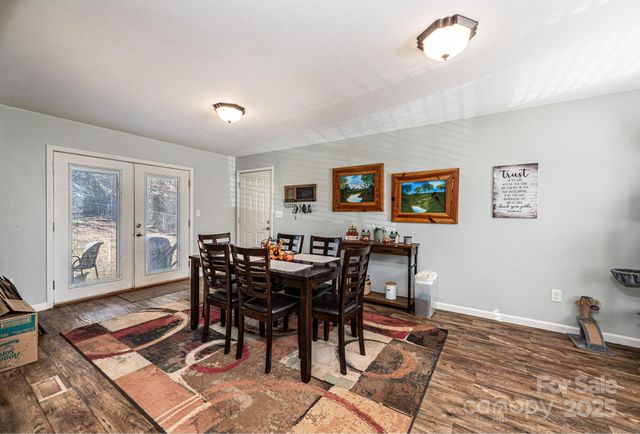 3567 Smithfield Drive NW, Conover, NC 28613