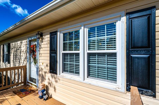 3567 Smithfield Drive NW, Conover, NC 28613