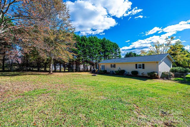 3567 Smithfield Drive NW, Conover, NC 28613