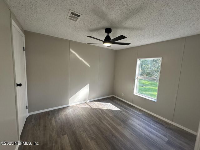 528 WILSON Drive, Interlachen, FL 32148