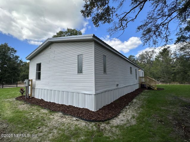 528 WILSON Drive, Interlachen, FL 32148