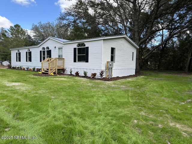 528 WILSON Drive, Interlachen, FL 32148