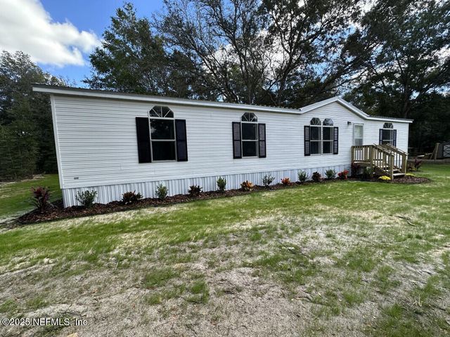 528 WILSON Drive, Interlachen, FL 32148