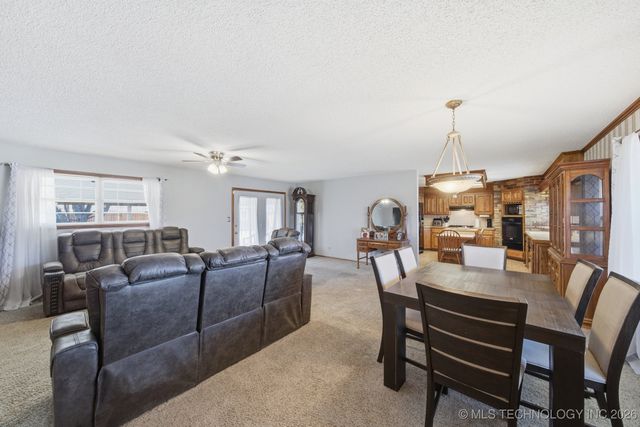 528 S 20th Street, Collinsville, OK 74021