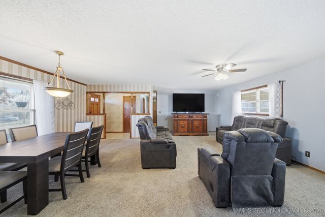 528 S 20th Street, Collinsville, OK 74021