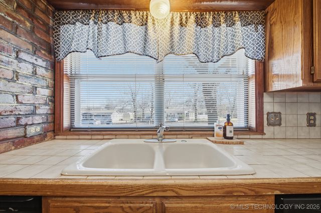 528 S 20th Street, Collinsville, OK 74021