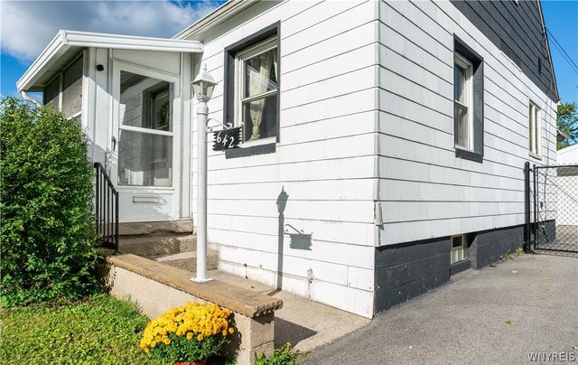 642 Emerson Drive, Amherst, NY 14226