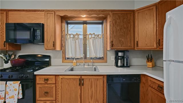 642 Emerson Drive, Amherst, NY 14226
