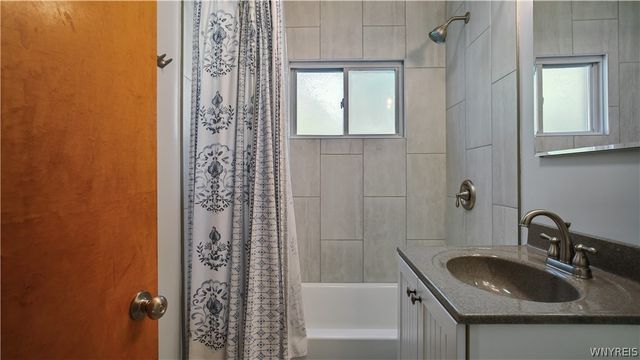 642 Emerson Drive, Amherst, NY 14226