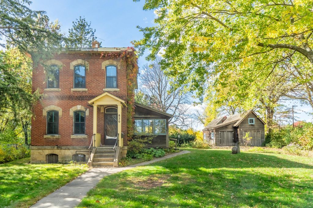 820 Owens Street N, Stillwater, MN 55082 — exterior