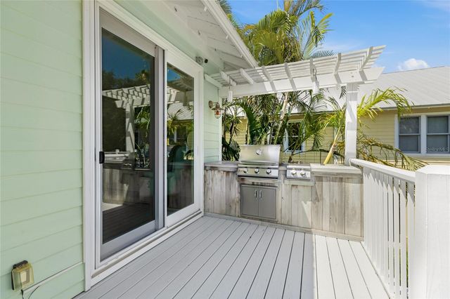 392 FIREHOUSE LANE, Longboat Key, FL 34228