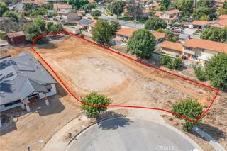 1522 Blossom Court, Redlands, CA 92373