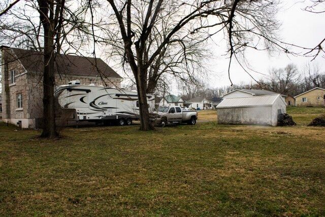 202 N Hemphill Street, Crane, MO 65633