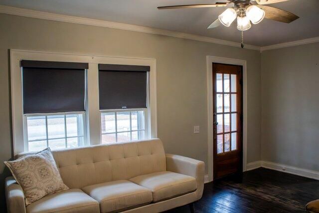 202 N Hemphill Street, Crane, MO 65633