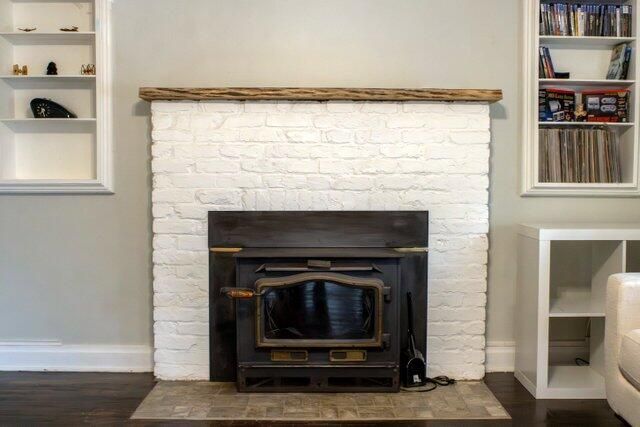 202 N Hemphill Street, Crane, MO 65633