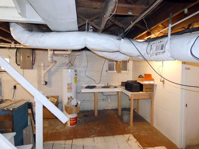 202 N Hemphill Street, Crane, MO 65633