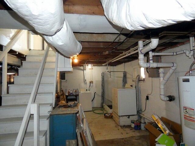 202 N Hemphill Street, Crane, MO 65633