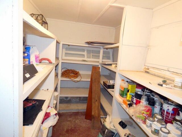 202 N Hemphill Street, Crane, MO 65633