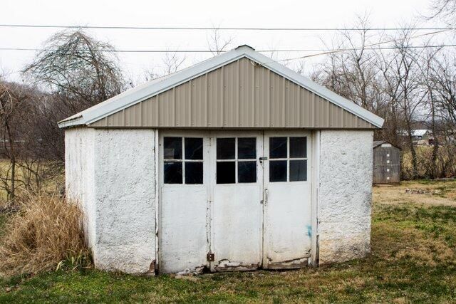 202 N Hemphill Street, Crane, MO 65633