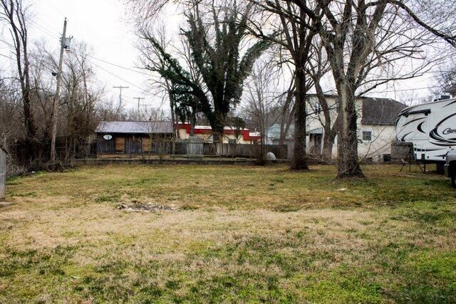 202 N Hemphill Street, Crane, MO 65633