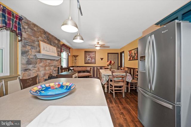 2302 MARSH RD, Wilmington, DE 19810