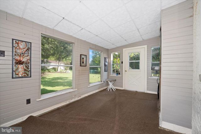 2302 MARSH RD, Wilmington, DE 19810
