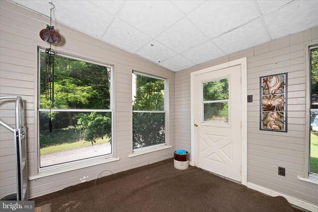 2302 MARSH RD, Wilmington, DE 19810