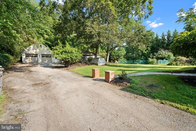 2302 MARSH RD, Wilmington, DE 19810