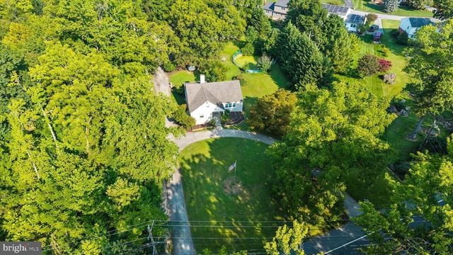 2302 MARSH RD, Wilmington, DE 19810