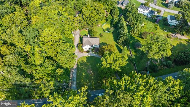 2302 MARSH RD, Wilmington, DE 19810