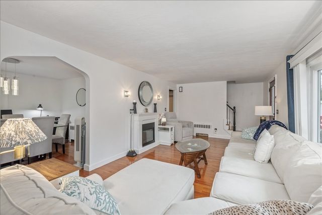 254 Cambridge Rd, Woburn, MA 01801