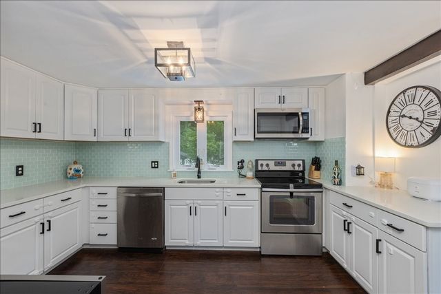254 Cambridge Rd, Woburn, MA 01801