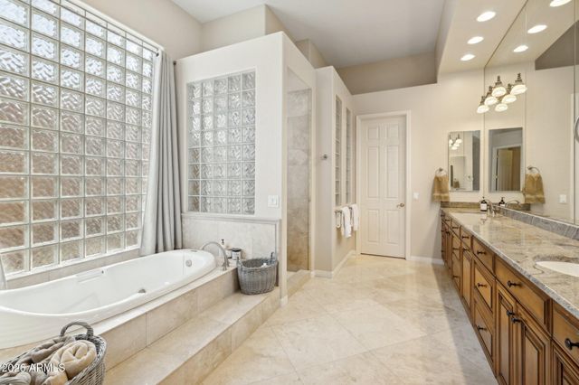 13298 E DEL TIMBRE Drive, Scottsdale, AZ 85259