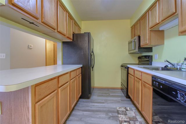 9743 Wildflower Court, Van Buren Charter Township, MI 48111