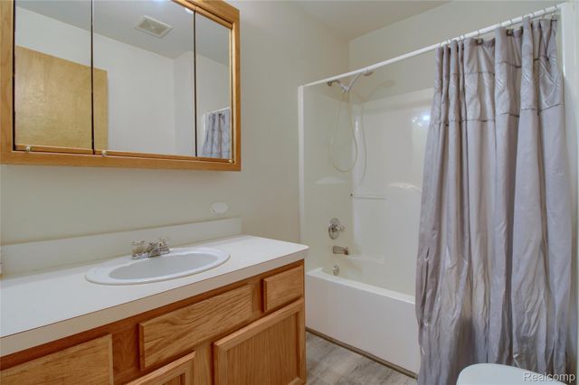 9743 Wildflower Court, Van Buren Charter Township, MI 48111