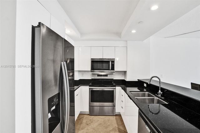 6917 Collins Ave 503, Miami Beach, FL 33141