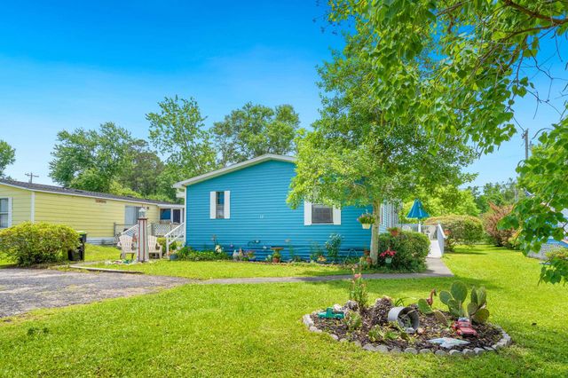 17 Crooked Island Circle, Murrells Inlet, SC 29576