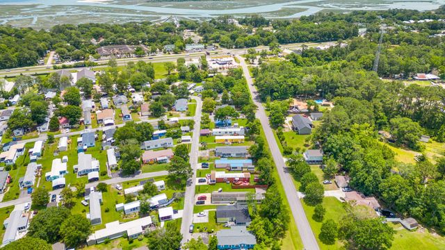 17 Crooked Island Circle, Murrells Inlet, SC 29576