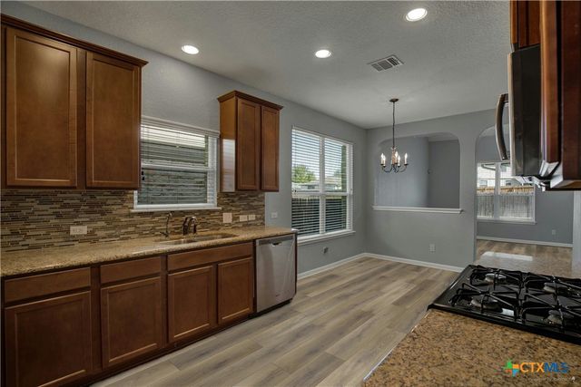 240 Oak Creek Way, New Braunfels, TX 78130