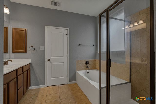240 Oak Creek Way, New Braunfels, TX 78130