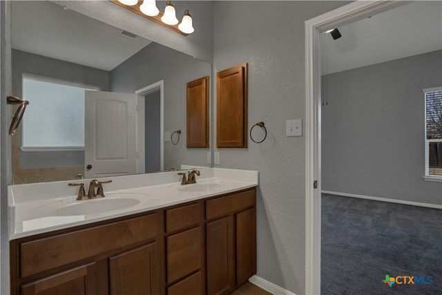 240 Oak Creek Way, New Braunfels, TX 78130