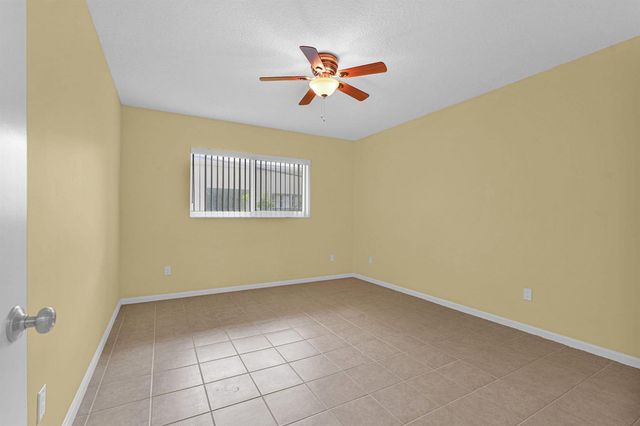 2121 NE 68th Street 209, Fort Lauderdale, FL 33308