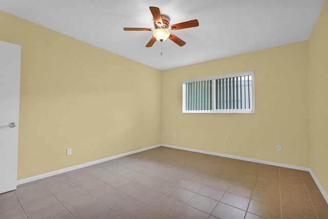 2121 NE 68th Street 209, Fort Lauderdale, FL 33308