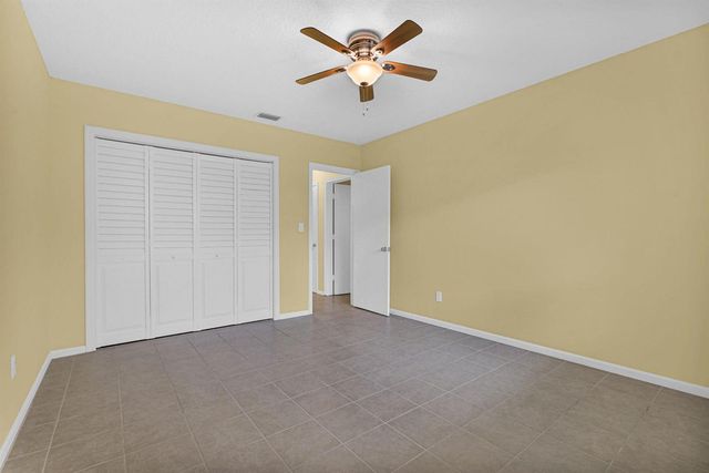 2121 NE 68th Street 209, Fort Lauderdale, FL 33308